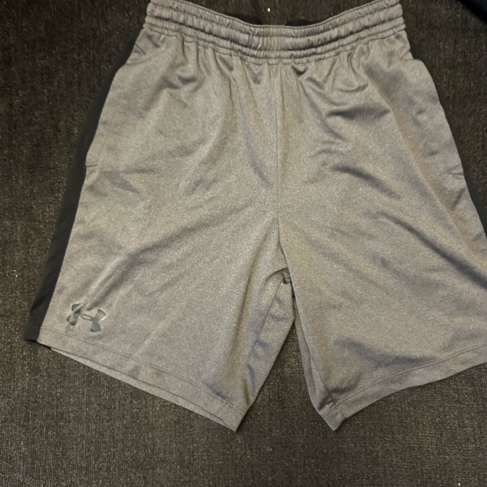 Under Armour Men's Athletic Gray and Black Shorts